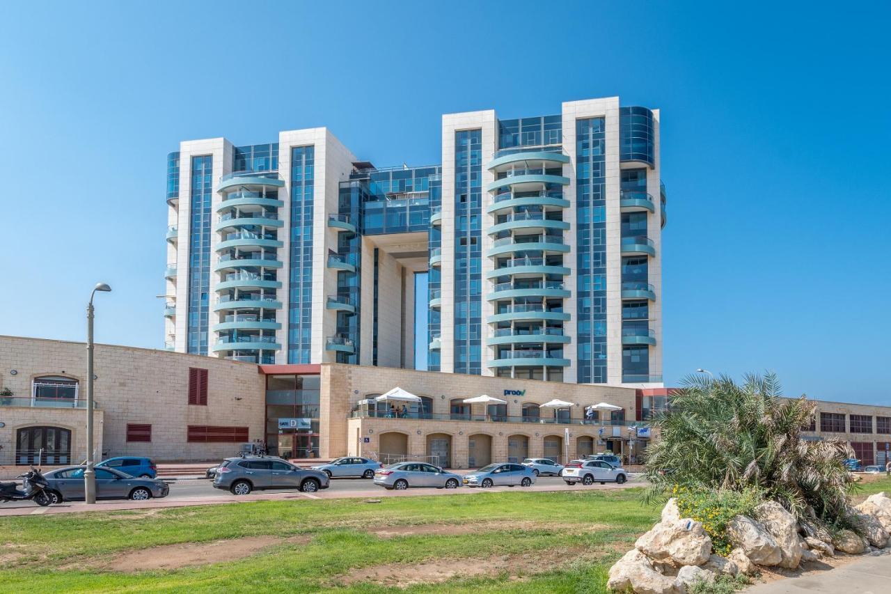 Front Of Beach Next Ritz Hotel - 3 Bedroom& 3 Bathroom Herzelia Εξωτερικό φωτογραφία